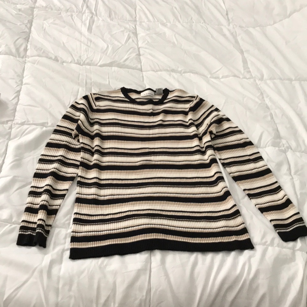 Lightweight sweater top